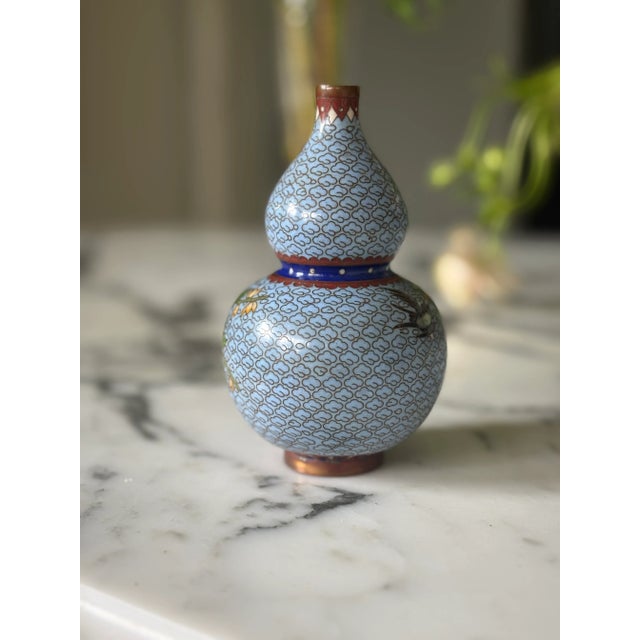 Vintage Petite Chinoiserie Chinese Cloisonné Gourd Vase For Sale - Image 9 of 14