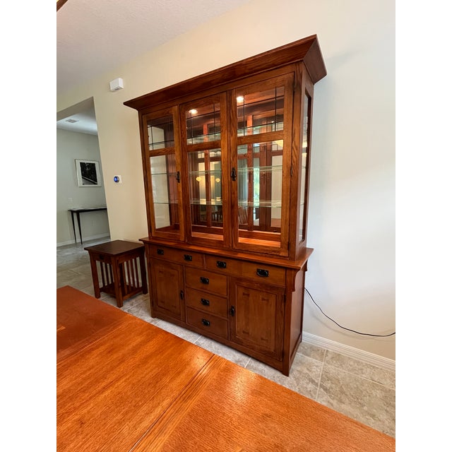Broyhill Mission Style Arts & Crafts Lighted China Cabinet Buffet For Sale - Image 12 of 12