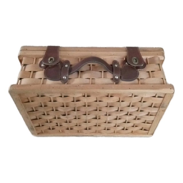1980s Pre Owned Woven Wicker & Pine Wood Leather Strap Picnic Basket For Sale