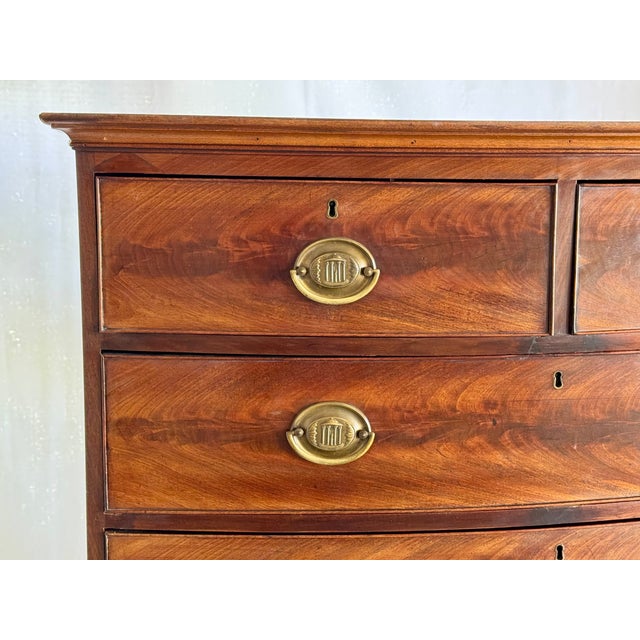 Early 19th Century George III English Bow Front Mahogany Chest on Stand For Sale - Image 4 of 18