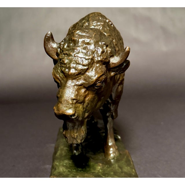 Native American Fine Antique Bronze Bison Statue – Early 1900s American Buffalo Wildlife Art For Sale - Image 3 of 8