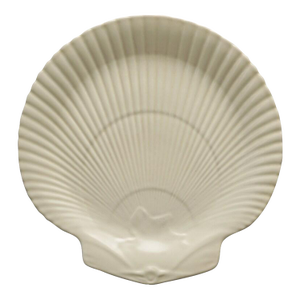 1960s Wedgwood Nautilus Matte Plate Cream Majolica Scallop Plate