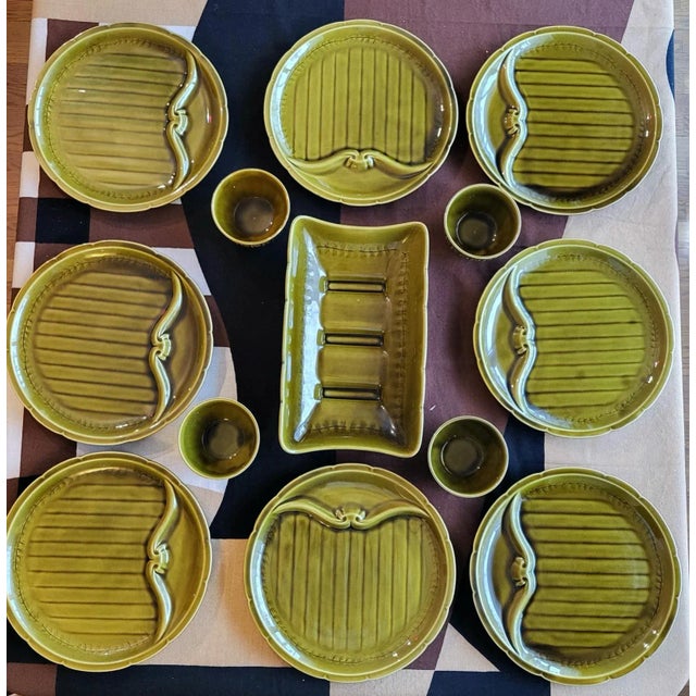 Green Plates from Gien, France, 1970s, Set of 13 For Sale - Image 14 of 14