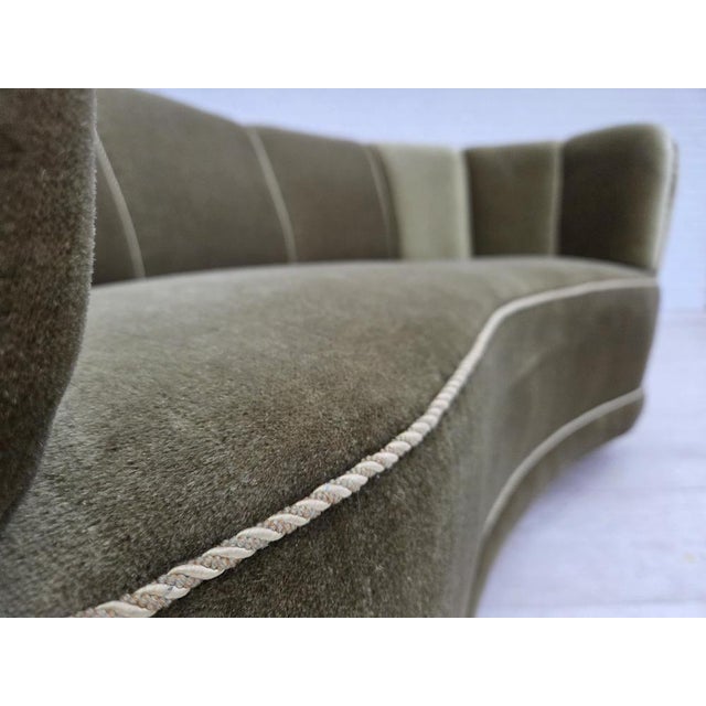 Danish 2-Seater Banana Sofa in Green Furniture Velour and Oak Wood Legs, 1970s For Sale - Image 6 of 18