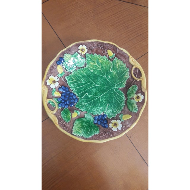 Majolica Plates by Mottahedeh, 1980s, Set of 2 For Sale - Image 4 of 4