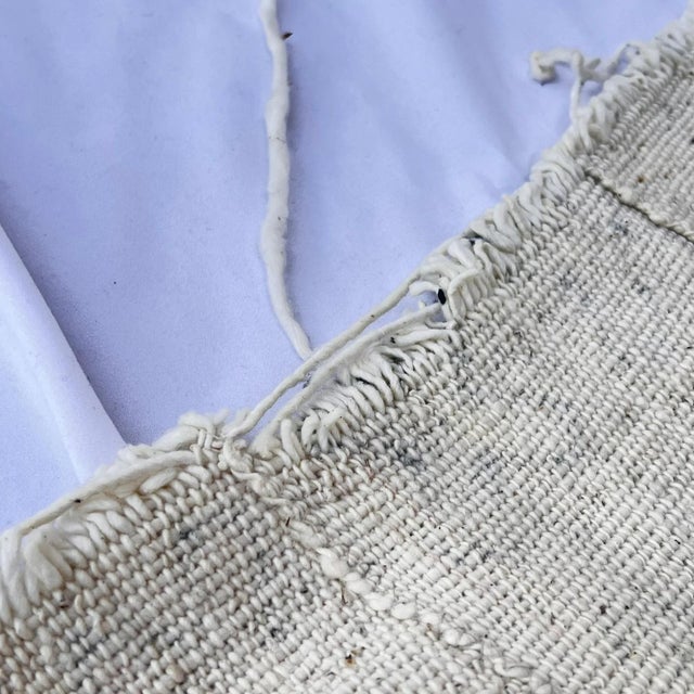 Early 20th Century White and Black Mudcloth Textile Mali 64 x 40 For Sale - Image 10 of 10