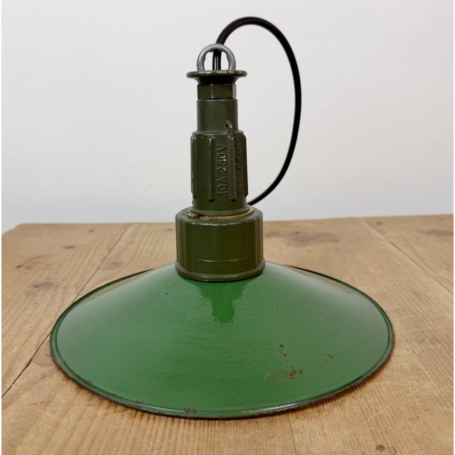 Industrial Green Enamel Military Pendant Lamp with Cast Aluminium Top, 1960s For Sale - Image 16 of 18