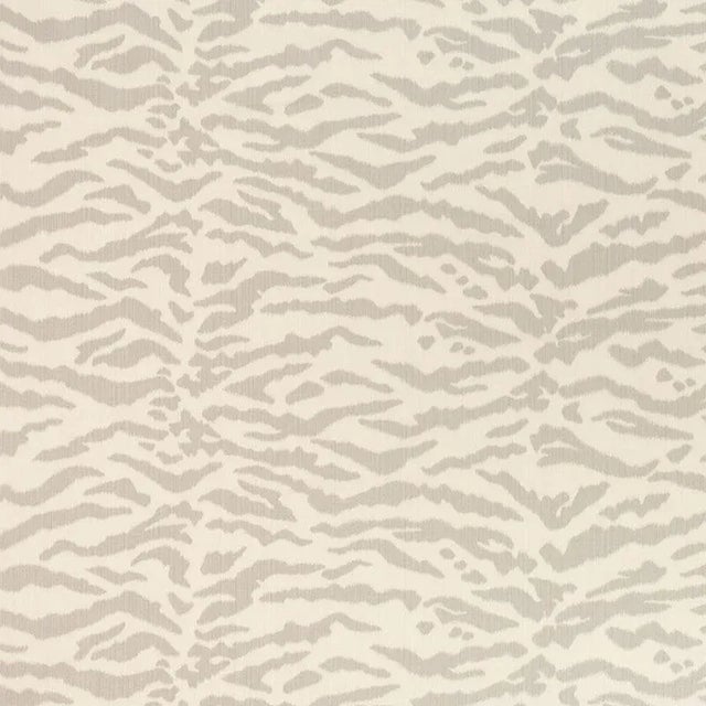 A stunning and stylish warp print with a luxe hand, this fabric strikes the perfect balance between refined polish and of-...