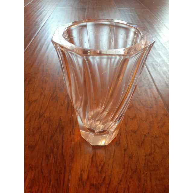1990s 1990s Signed Orrefors Sweden Lead Crystal Jan Johansson Fleur Swirl Vase For Sale - Image 5 of 6