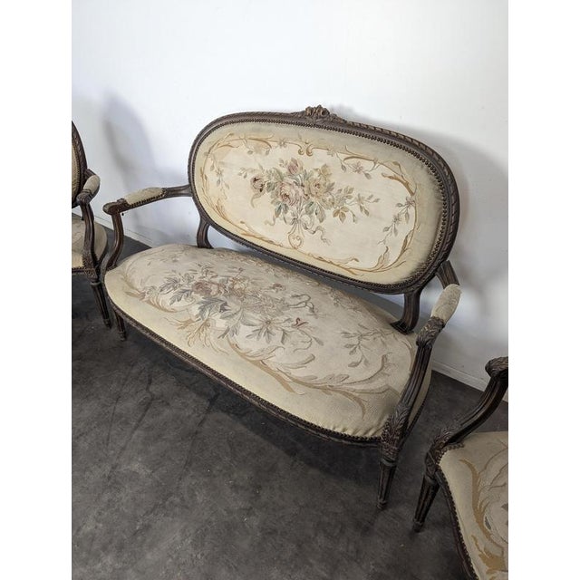 Louis XVI Style Sofa, Armchairs and Chairs in Aubusson Tapestry, Set of 5, in Very Good conditions.
