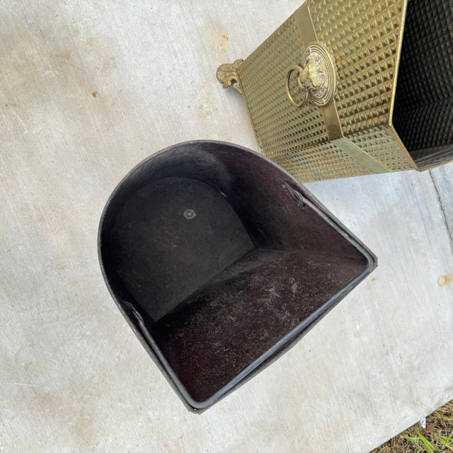 Brass Antique Brass Coal or Kindling Scuttle With Removable Liner For Sale - Image 8 of 12
