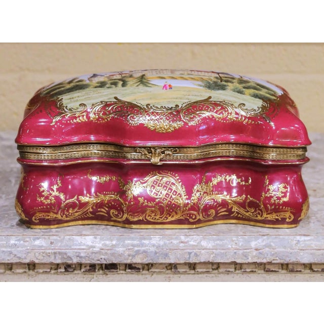 French Early 20th Century French Sevres Gilt Ormolu and Porcelain Jewelry Table Box For Sale - Image 3 of 13