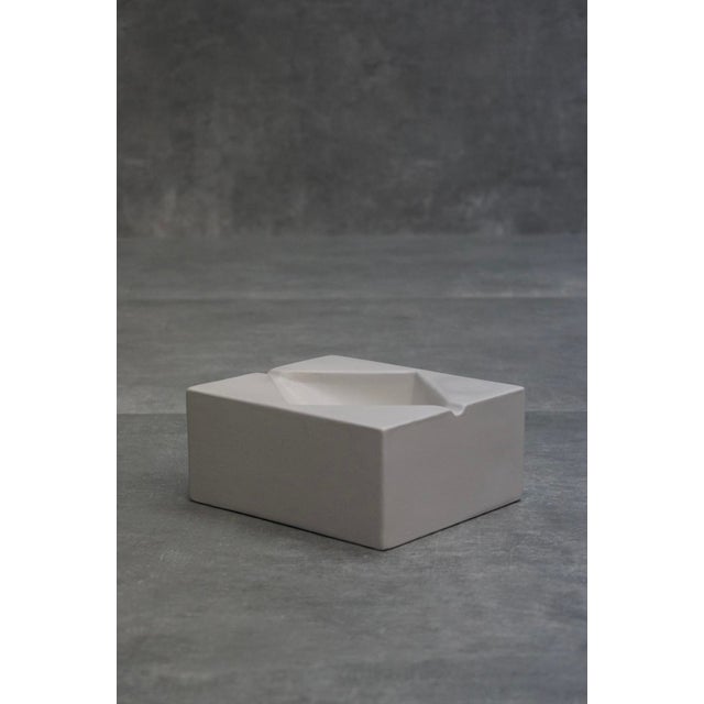 Ivory First Edition Yantra Y32 Geometric Ashtray by Ettore Sottsass for Design Centre, 1969 For Sale - Image 8 of 8