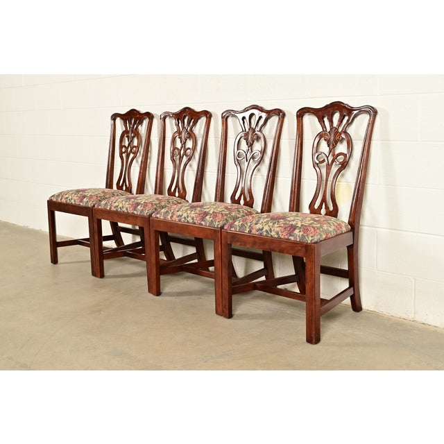 English Henredon Georgian Carved Mahogany Dining Chairs, Set of Four For Sale - Image 3 of 14