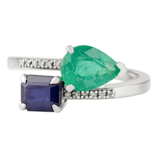 2.09 Ct Emerald Sapphire Modern Toi Et Moi Ring Size 5 in 14k White Gold For Sale