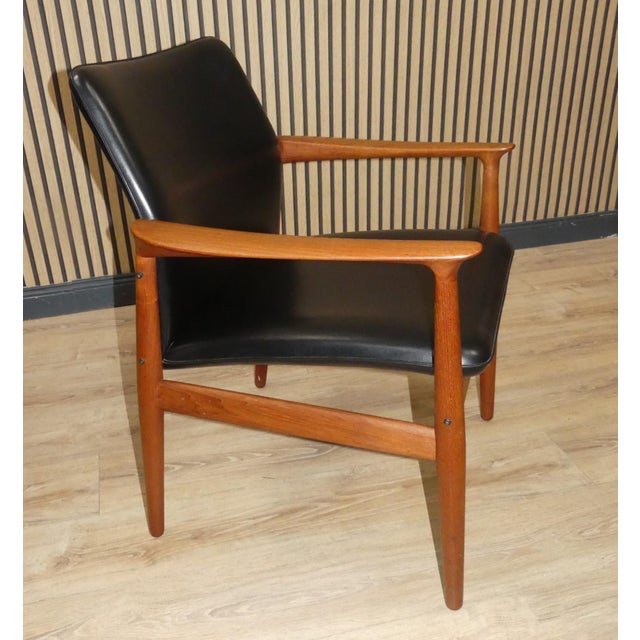 Danish Teak and Black Skai Leather Armchair by Grete Jalk for Glostrup, 1960s For Sale - Image 15 of 15