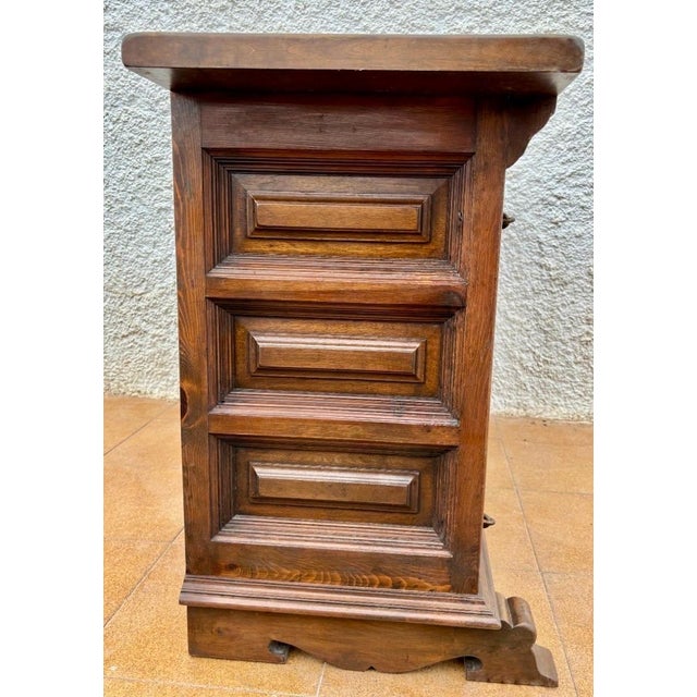 Spanish Renaissance Revival Carved Credenza, 20th Century For Sale - Image 6 of 9