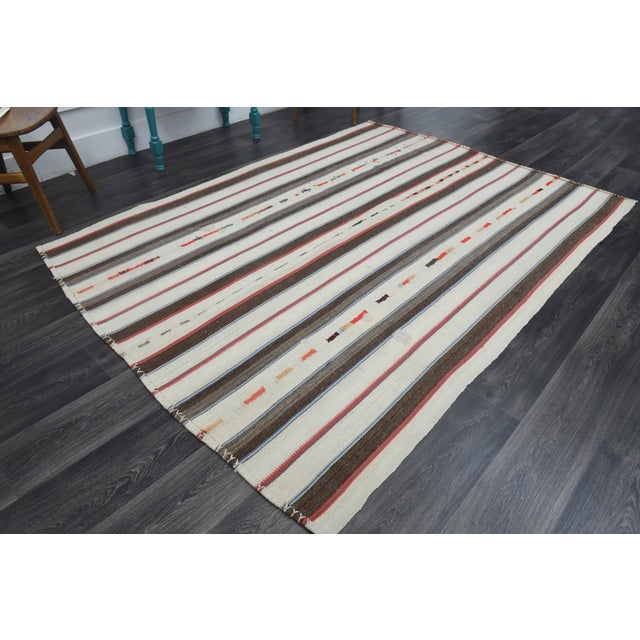 1970s Vintage Handmade Wool Cotton White Area Rug For Sale - Image 9 of 11
