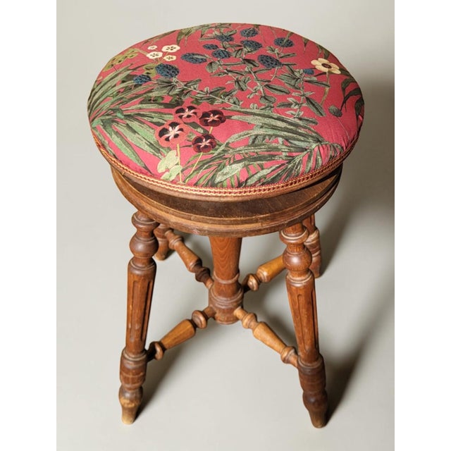Antique Napoleon III Swivel Piano Stool in Beechwood, 1890s For Sale - Image 3 of 7