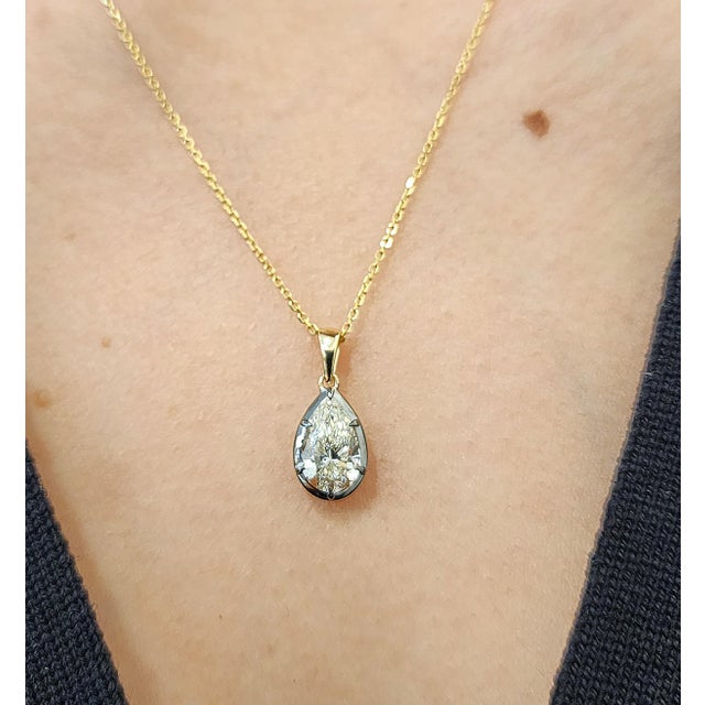 Modern 1.51 Ct Gia Certified Natural Pear-Cut Diamond in Collet Pendant Setting For Sale - Image 3 of 10