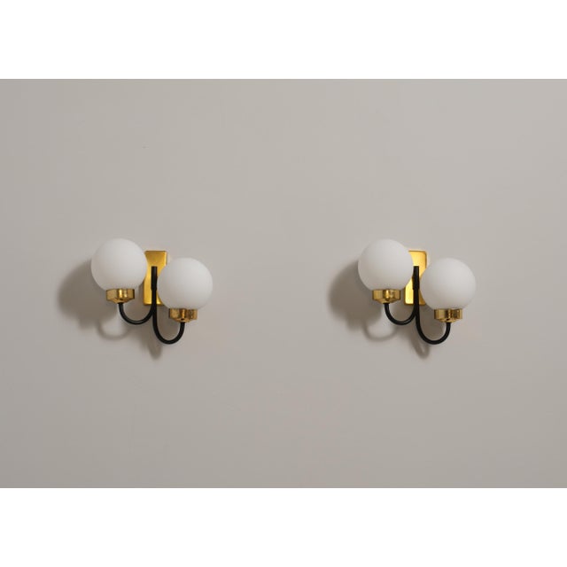 1950s Italian Double-Globe Wall Sconces in Brass and Black Enamel, 1950s, Set of 2 For Sale - Image 5 of 8
