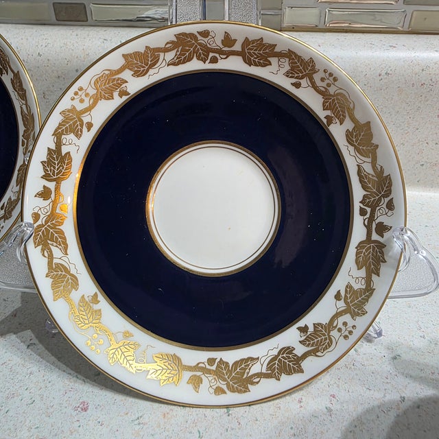 English 1950s Wedgwood Bone China Whitehall Mazarine Blue Teacup Saucer W4412 England-Set of 3 For Sale - Image 3 of 10