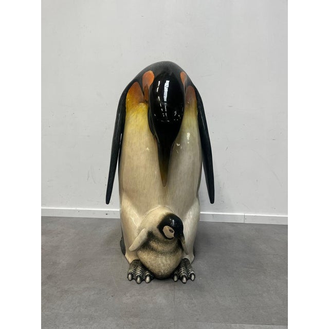 Emperor Penguin with Chick Statue For Sale - Image 4 of 10