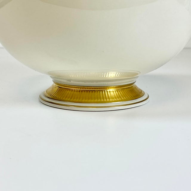 Mid 20th Century Vintage Neoclassical Hollywood Regency Lenox Pedestal Footed Serving Bowl - 25k Gold Trim. For Sale - Image 5 of 10