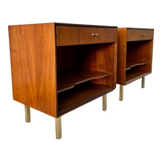 A Pair of Mid Century Modern Nightstands by John Stuart. Circa 1960s For Sale