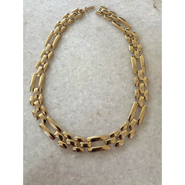 Lovely, vintage gold tone, chain-link collar necklace