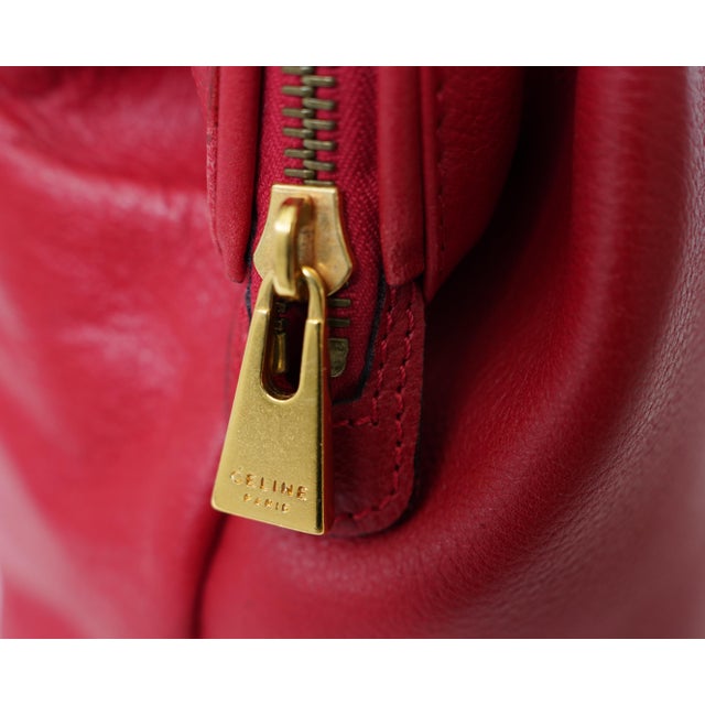 1990s Vintage Celine Red Leather Vanity Case / Cosmetic Clutch With Gold Hardware For Sale - Image 5 of 14