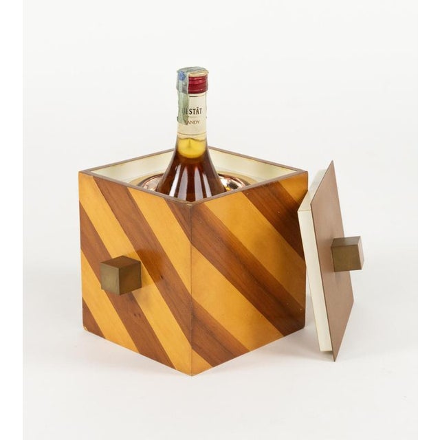 Mid-Century Ice Bucket in Wood and Brass attributed to Tommaso Barbi, Italy, 1960s For Sale - Image 10 of 17
