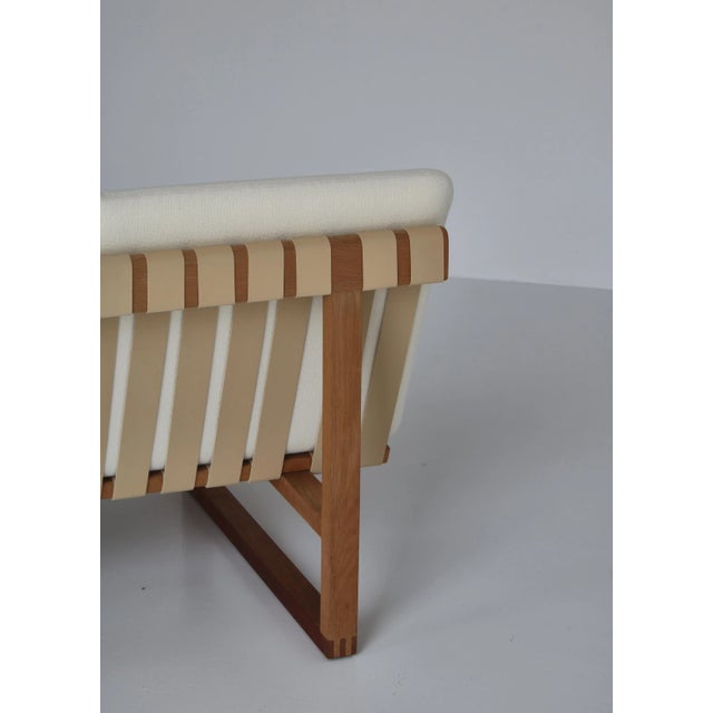 Model 211 2-Seater Sofa in Oak and Ottoman by Børge Mogensen for for Fredericia, 1956, Set of 2 For Sale - Image 10 of 18