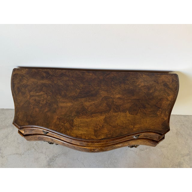 Italian Louis XV Style Bombe Burlwood Chest With Cabriole Legs For Sale - Image 9 of 18