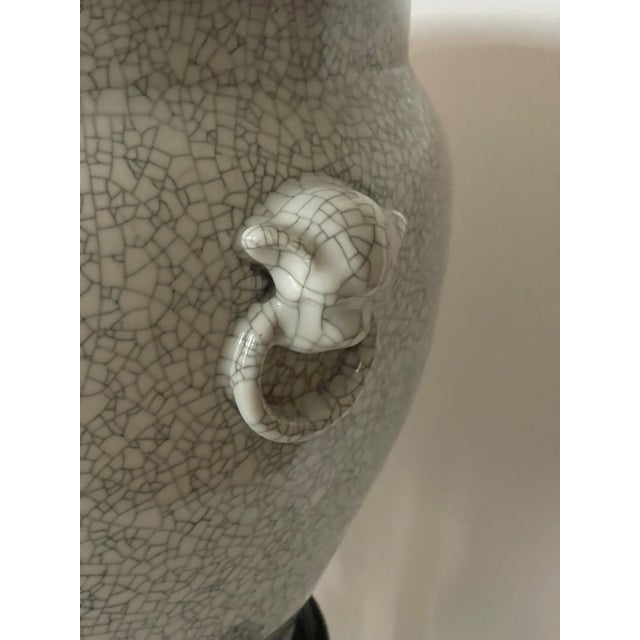 Impressive Chinese Porcelain Planter With StandImpressive For Sale - Image 4 of 6