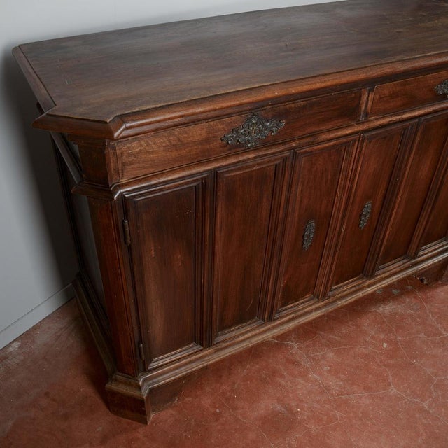 Brown Italian Two-Door Sideboard in Walnut For Sale - Image 8 of 18