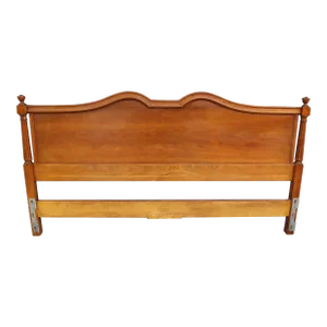 Kindel Furniture King/Cherry Bed