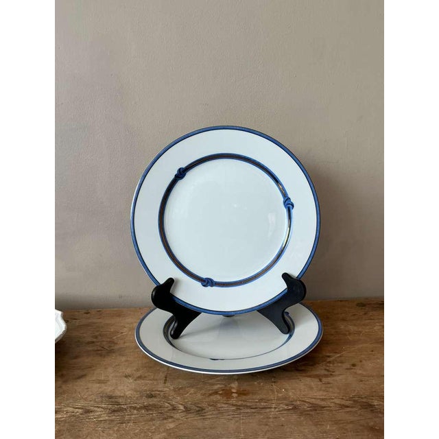 Bring a touch of French sophistication and boho elegance to your table with this pair of vintage Christofle “Rubanéa Blue”...