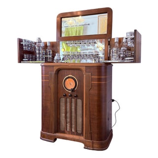 A Rare Functioning Art Deco Philco Radiobar 1937. Complete Original Glassware. For Sale