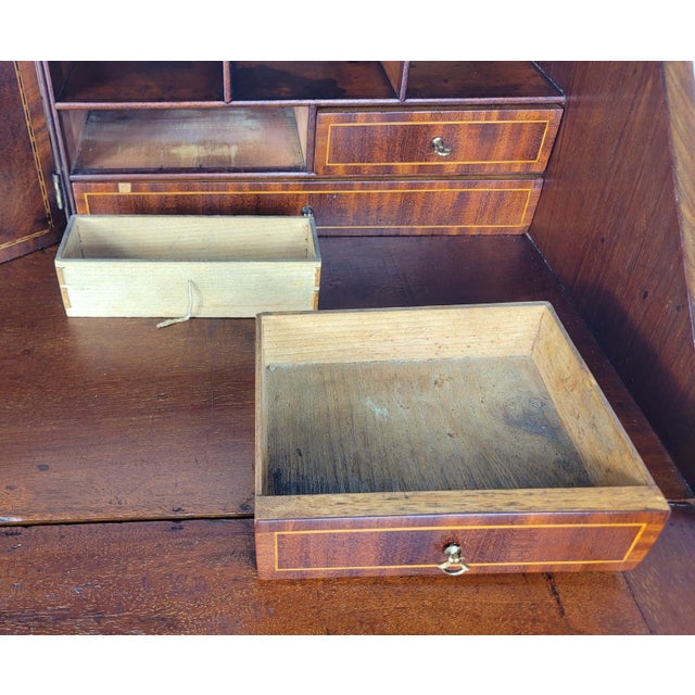 Antique English George III Secretaire in Oak, 1800 For Sale - Image 9 of 18