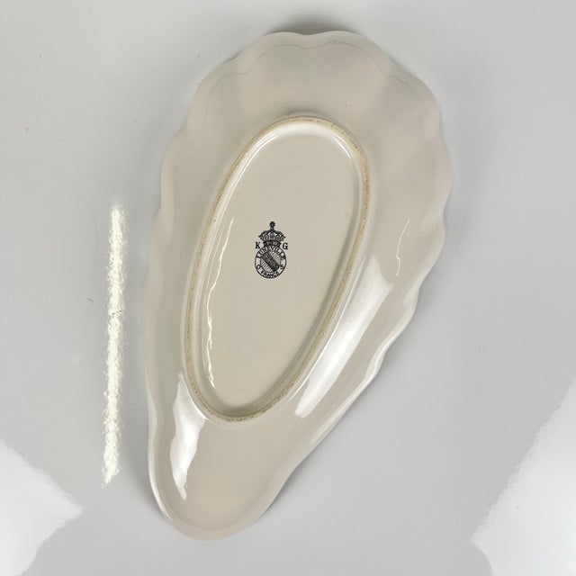 Shell-Shaped Streetlight Serving Dish with Rose Motif from KG Lunéville, 1980s For Sale - Image 6 of 8
