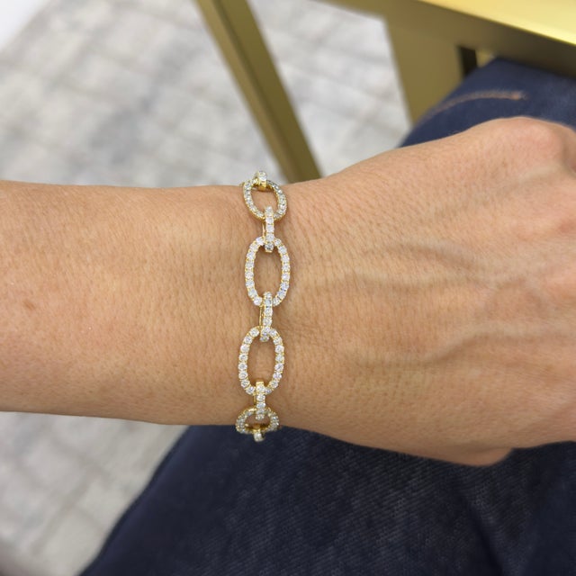 18k Yellow Gold 4.54ctw Pave Set Diamond Interlaced Oval Open Link Bracelet For Sale - Image 9 of 9