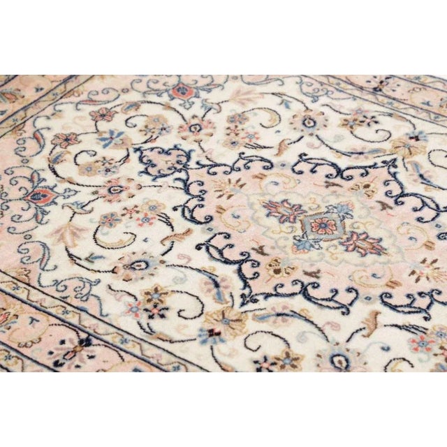 Textile Kashan Rug in Hand-Knotted Virgin Wool For Sale - Image 7 of 11