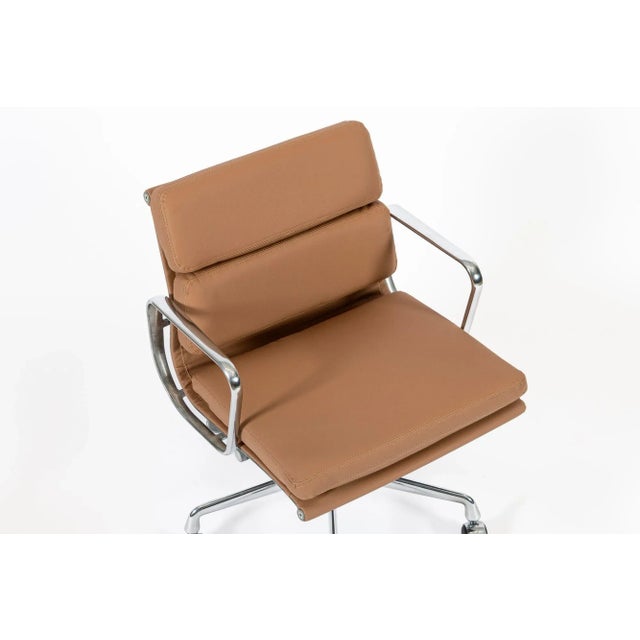 Eames for Herman Miller Aluminum Group Office Chair in Schumacher Vegan Leather For Sale - Image 10 of 13