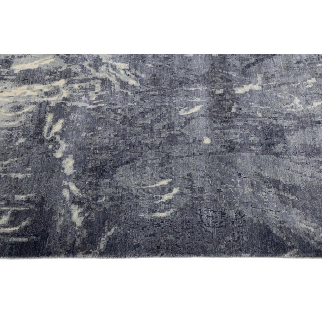 Gray Contemporary Handmade Silk Rug With Abstract Design For Sale In New York - Image 6 of 10