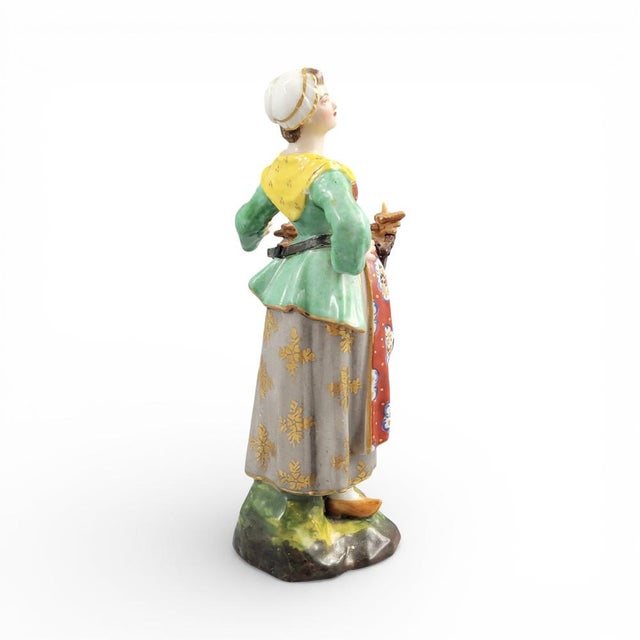 English Bun Seller Figure from Derby Porcelain, 1800s For Sale - Image 5 of 12