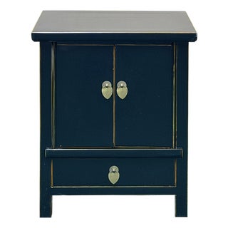 Oriental Black Lacquer Moon Face Hardware Small End Table Nightstand For Sale