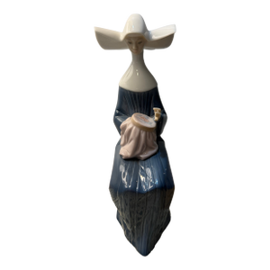 Mid 20th Century Time to Sew Lladro Porcelain Figurine