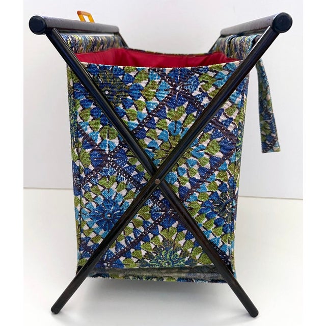 Vintage Folding X-Base Knitting Yarn/Sewing Basket For Sale In New York - Image 6 of 8