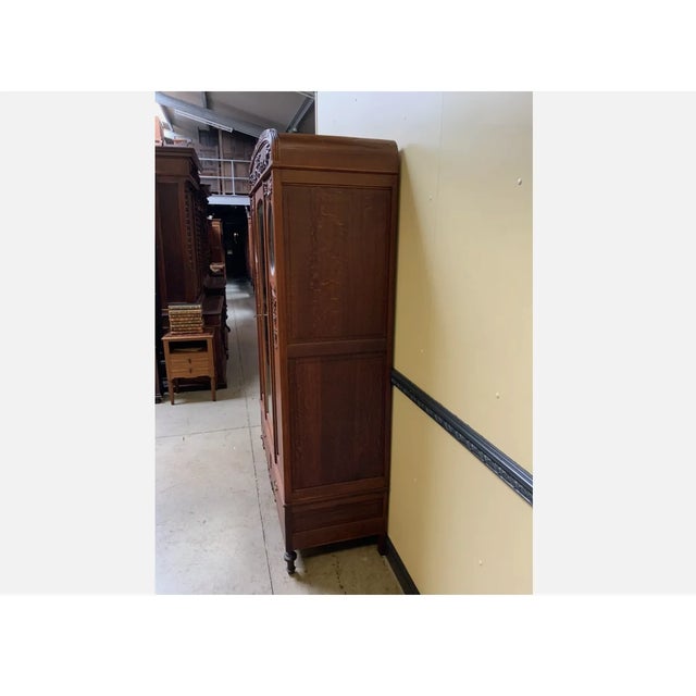 Age: circa 1910 Wood type: solid oak Condition: very good, well-maintained, fully restored original condition (minor signs...